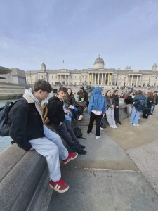 3805a4d7-e26f-4be3-80bc-67e47a630b65 